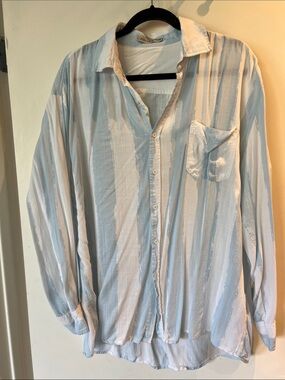 Carmar Light Blue & White Vertical Striped Button-Down Shirt - unisex
